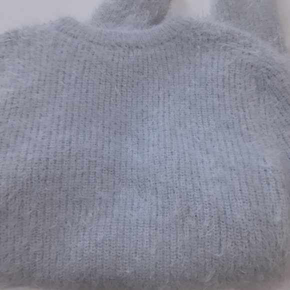 Charlotte Russe FUZZY & SOFT Polyester Acrylic Blend Sweater, Size Small - Picture 5 of 5